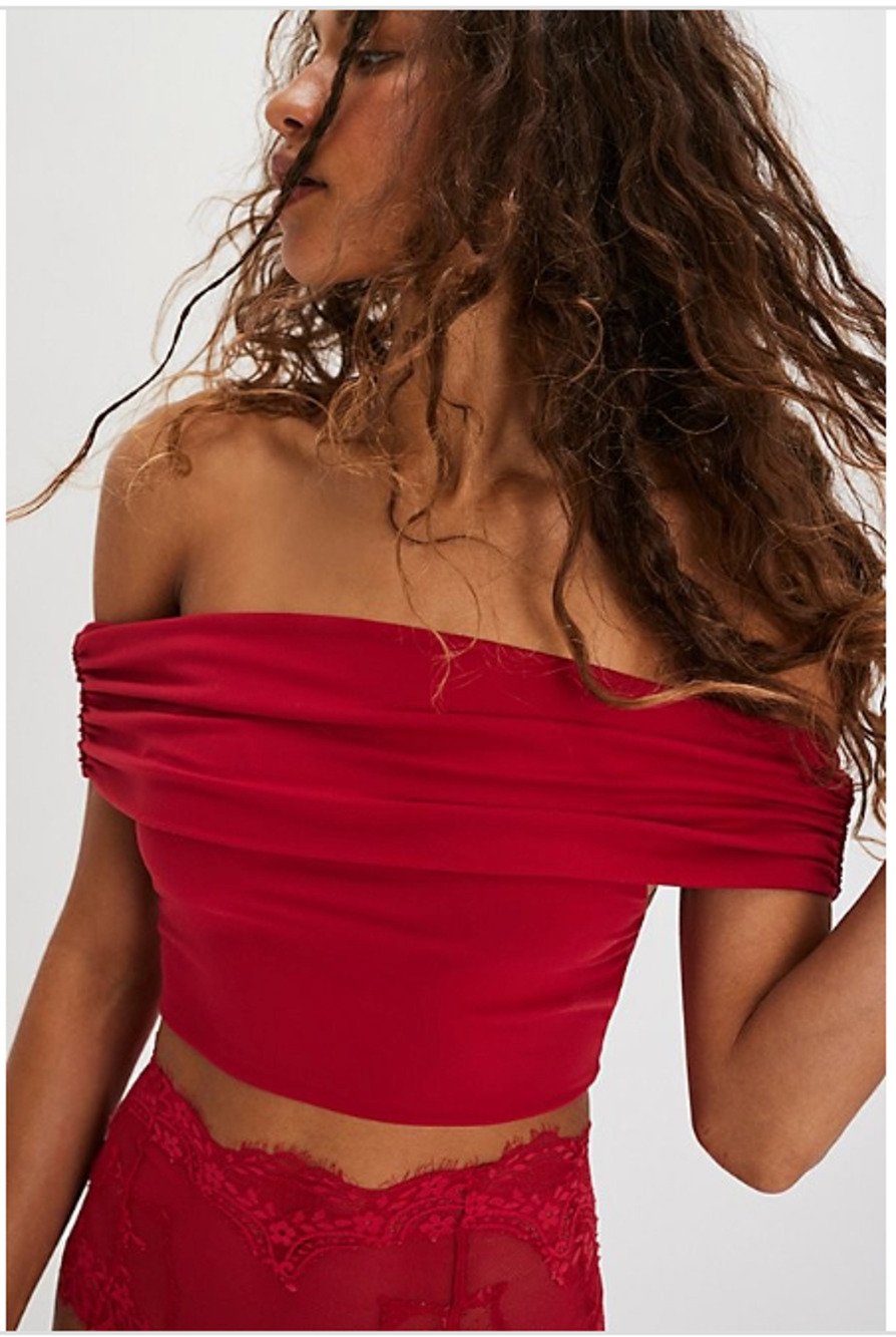 NEW FREE PEOPLE INTIMATELY TANGO RED IT GIRL CROP OFF THE SHOULDER TOP SZ SMALL